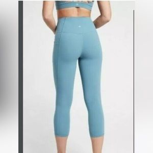 Athleta cropped leggings